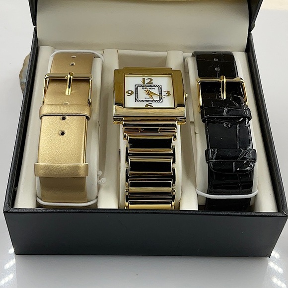 Gruen Watch Company Jewelry - Vintage (1980) Gruen Gold Quartz Watch